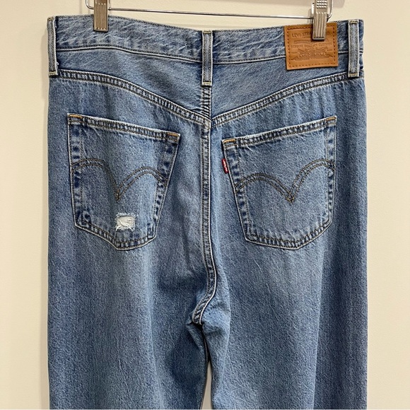 Levi’s Premium Ribcage Straight Ankle Jeans in After Love Ripped Knee No Stretch - Picture 6 of 14